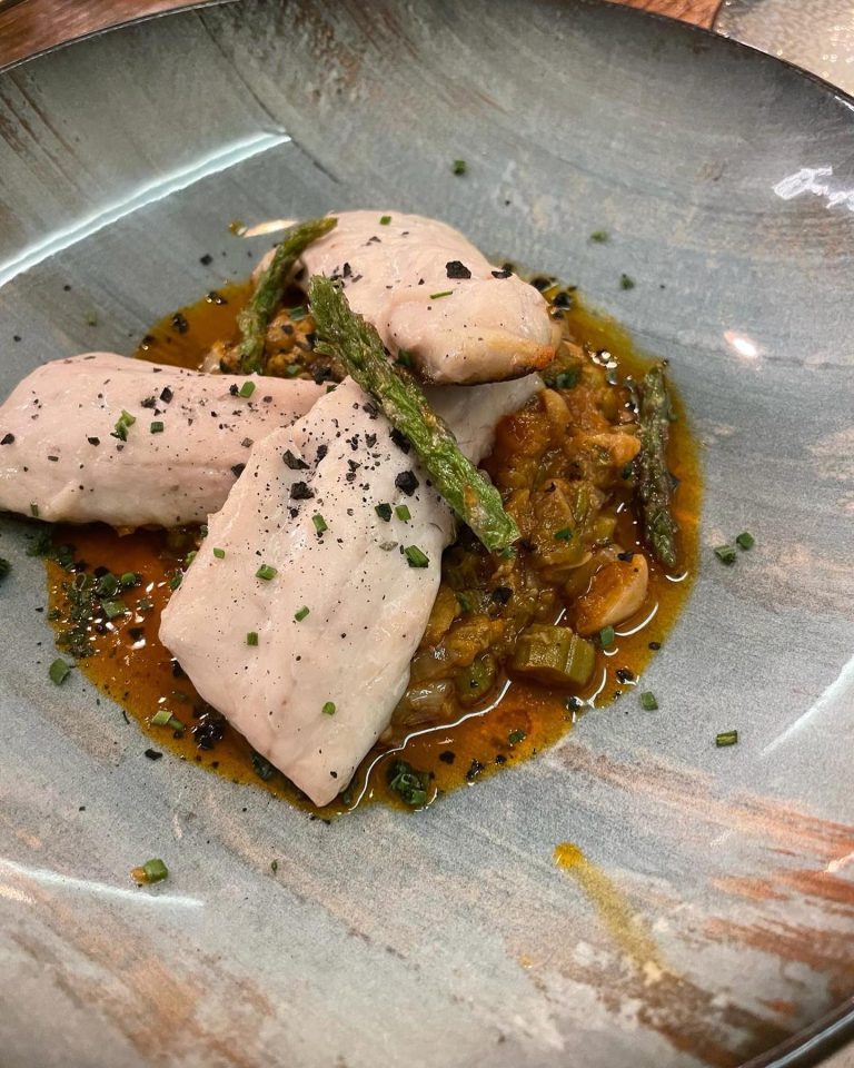 426825282 992895102553964 1676223291898944574 n